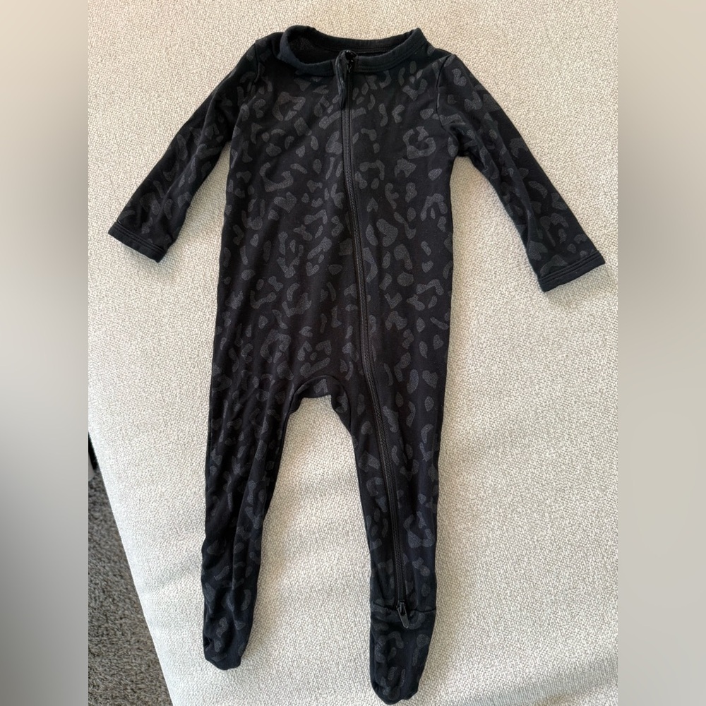 KyteBaby Black Leopard-Print One-Piece Zipper Footie